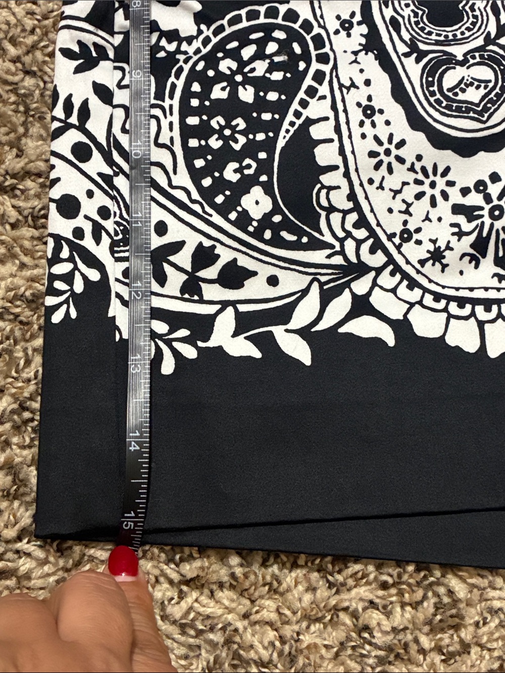 White House Black Market Black and White Paisley Tailored Shorts - Picture 8 of 8